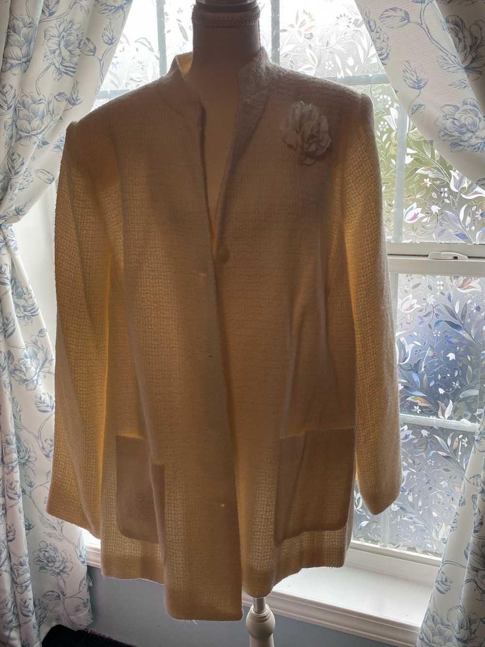 Sag Harbor Cream Textured Open-Front Blazer with Brooch